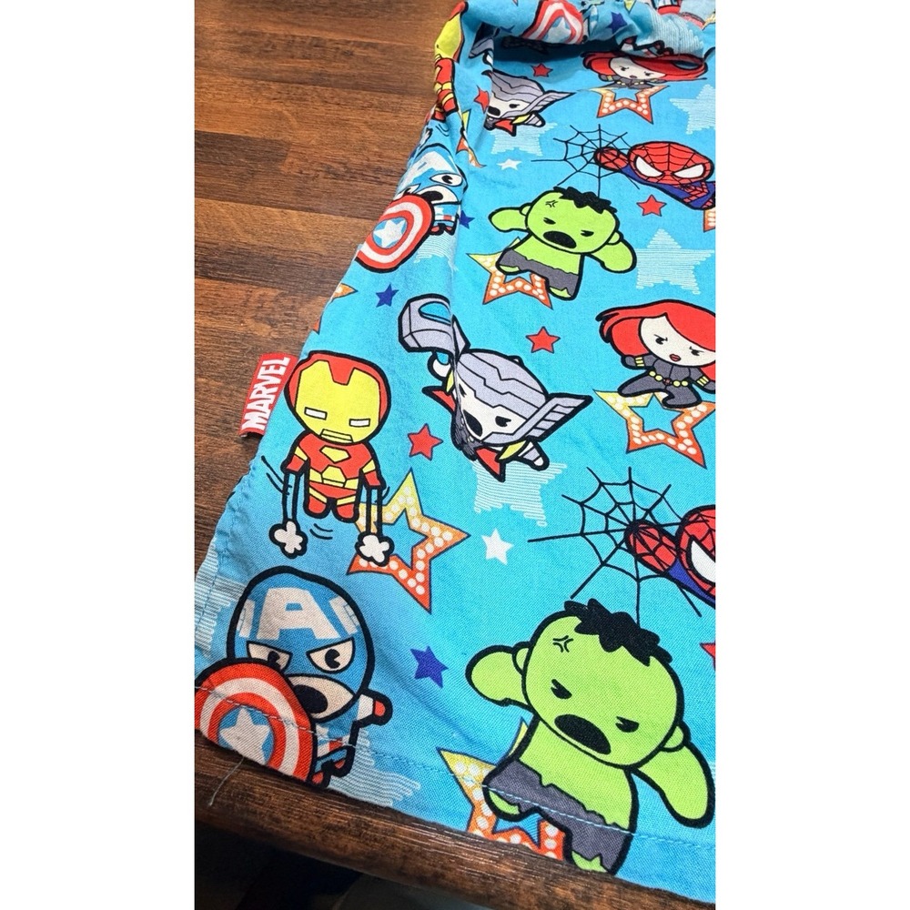 Marvel nurse scrub top, size 2XL.  Uniform, Spider-Man, hulk, Avengers. - Picture 3 of 6